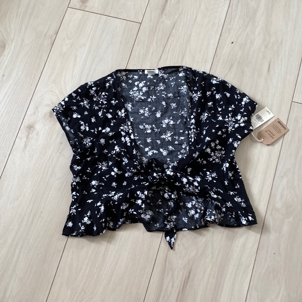Garage new with tags cropped top